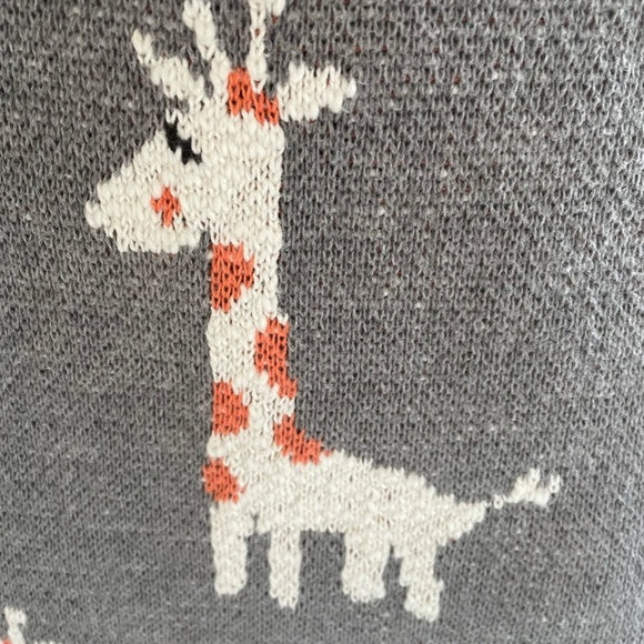 ADORABLE FROLICS KIDS COLLECTION GREY GIRAFFE PILLOW - Picture 2 of 7